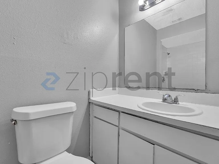 1808 E 143rd Ave #2 — Photo 11
