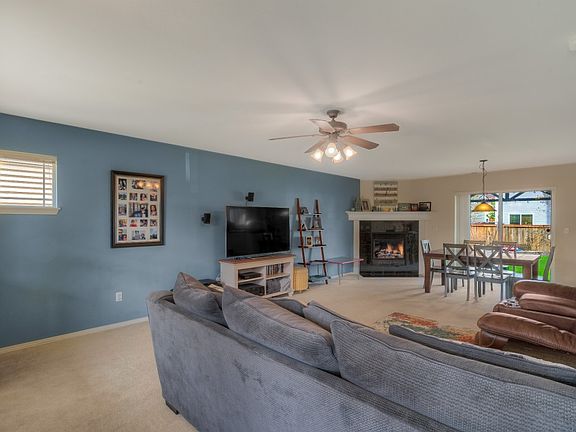 3rd image of 9904 197th Avenue Ct E