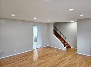 1748 Greenwood Rd, Glenview, IL 60026