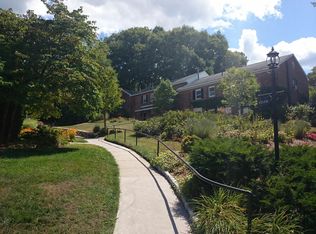 242 Independence Dr, Chestnut Hill, MA 02467