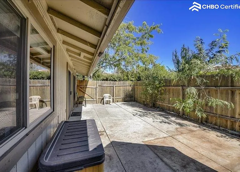 3911 Hills Ct — Photo 37