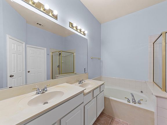 3rd image of 5520 Worley Dr
