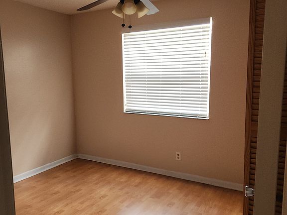 3rd image of 3766 N University Dr #1