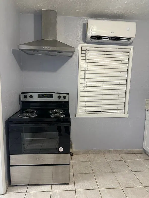 3 bed, 2.0 bath, 1248 sqft, $1,650 — Photo 3