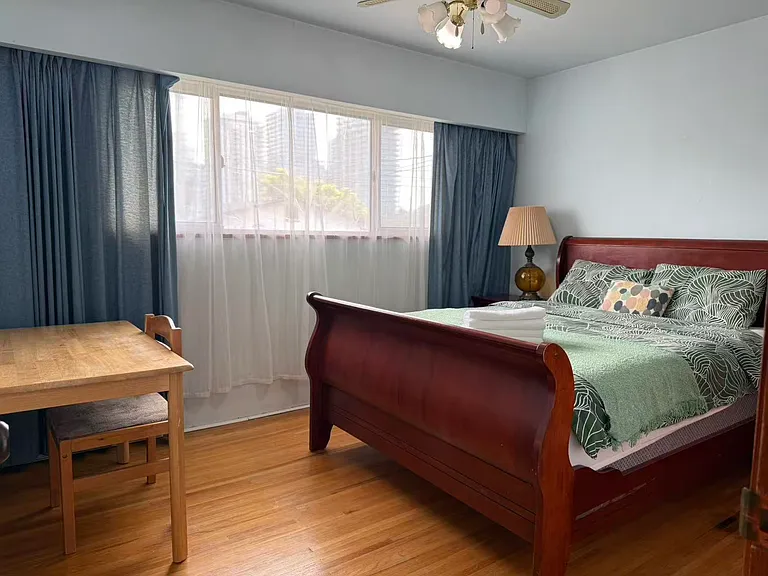 380 W 62nd Ave — Photo 2