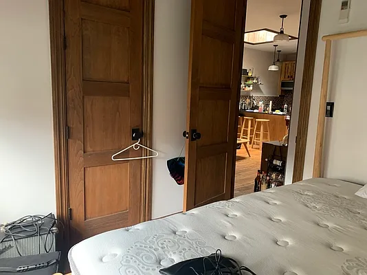 Rented by Lodger Corp | media 44