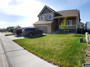 5107 Heritage Trl, Mills, WY 82644