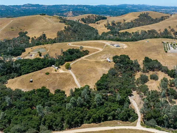 7420 Old Adobe Way, Templeton, CA 93465