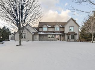 S90W27045 Norway DRIVE, Mukwonago, WI 53149