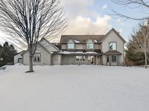S90W27045 Norway DRIVE, Mukwonago, WI 53149