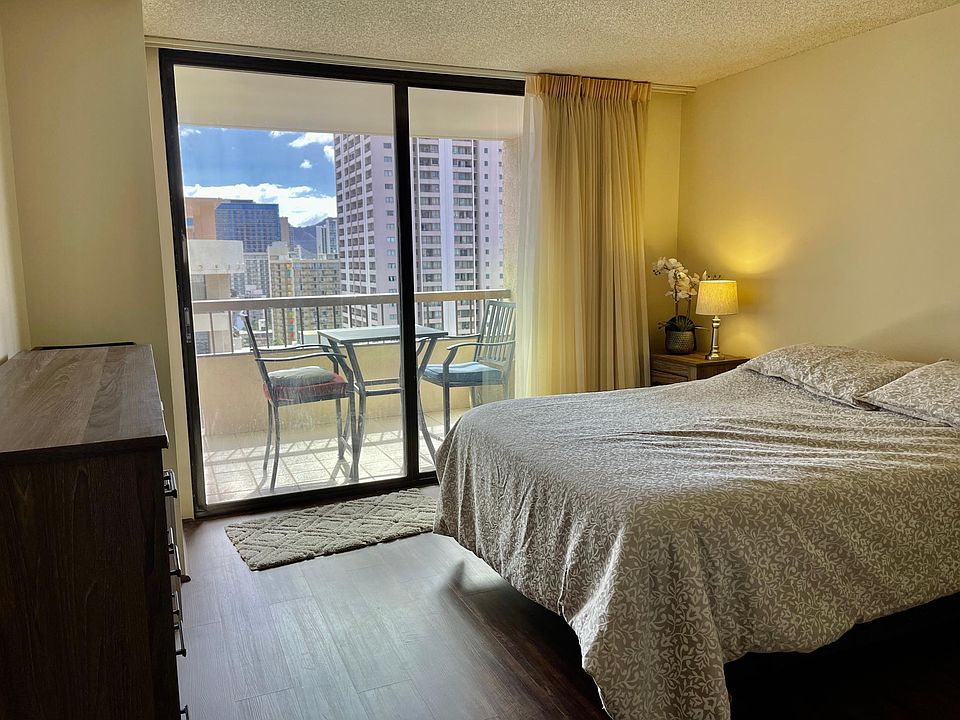 Queen size bed