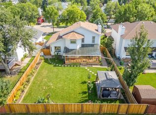 38 Deane Cres, Saint Albert, AB T8N4Z4