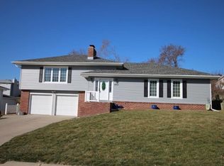 503 Valley Rd, Norfolk, NE 68701