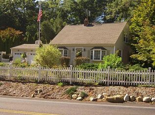 961 Hill Farm Rd, Coventry, RI 02816