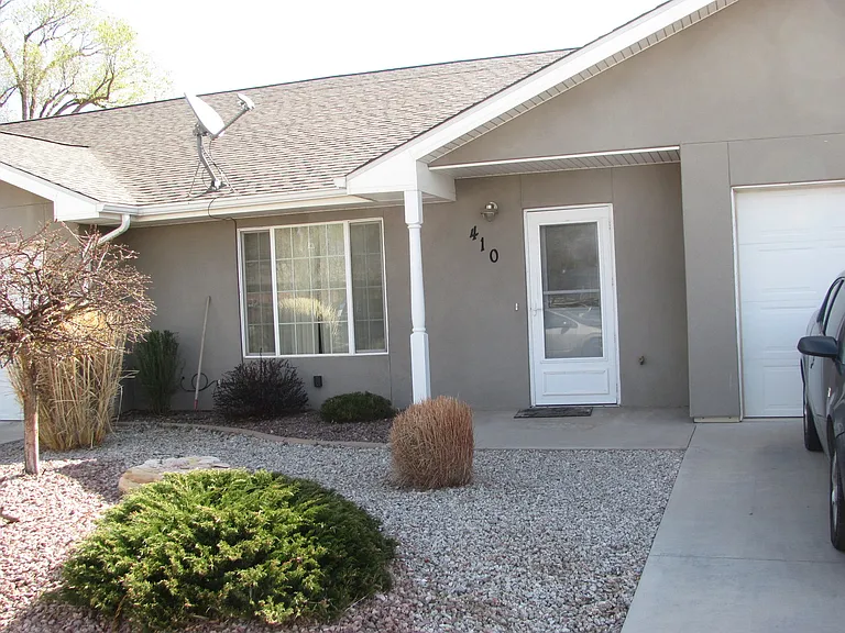 410 S Madison St — Photo 1