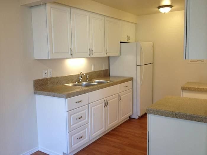 2nd image of 601 SE 8th Ave APT A101