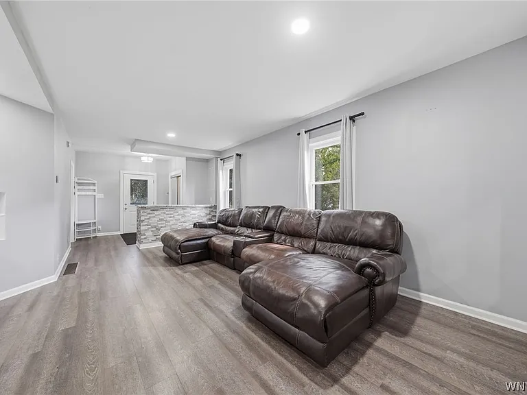 93 Cleveland Ave — Photo 9