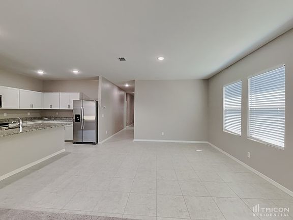 4th image of 35967 W Santa Monica Ave