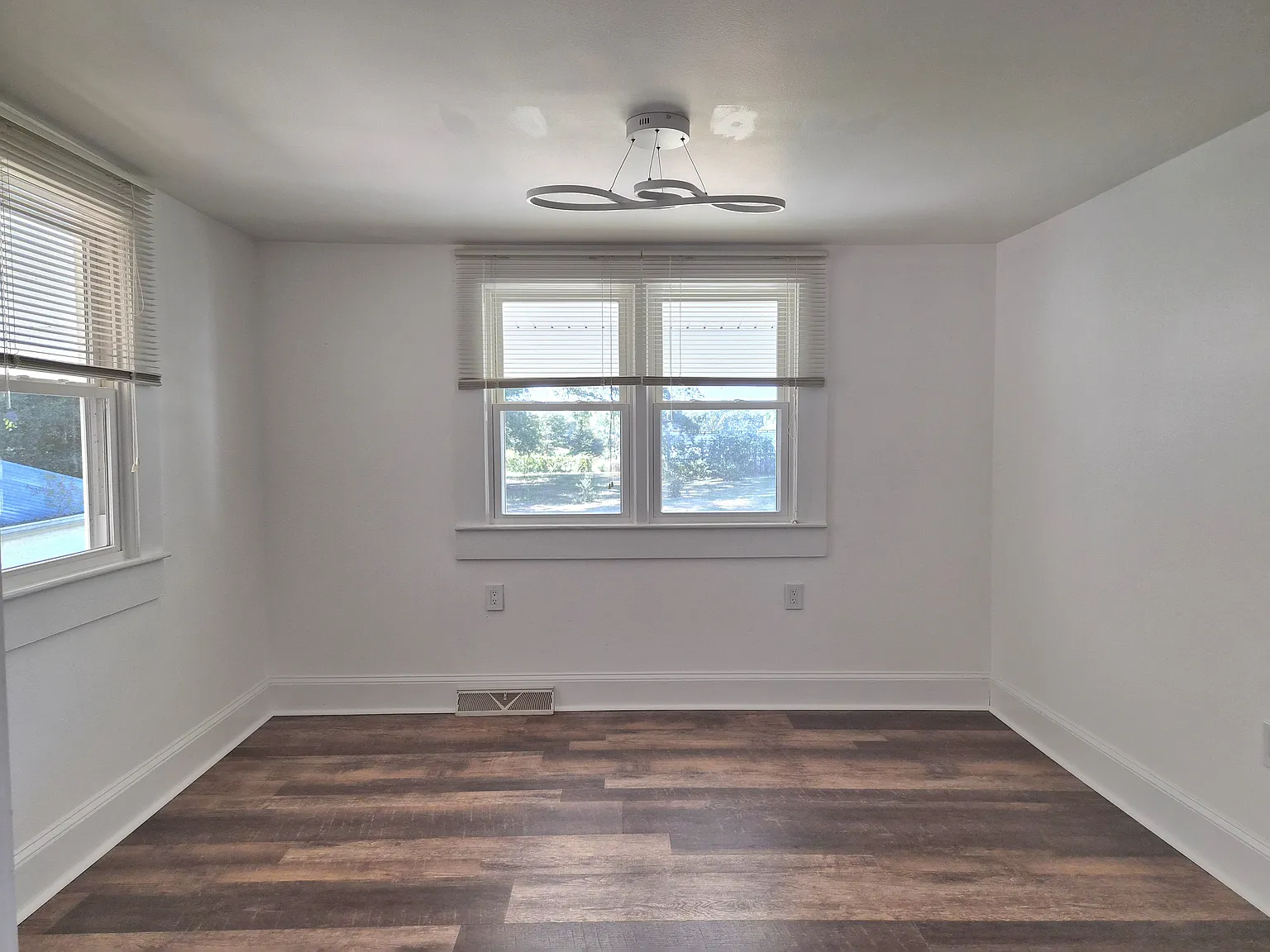 3 bed, 2552 sqft, $2,000 — Photo 3