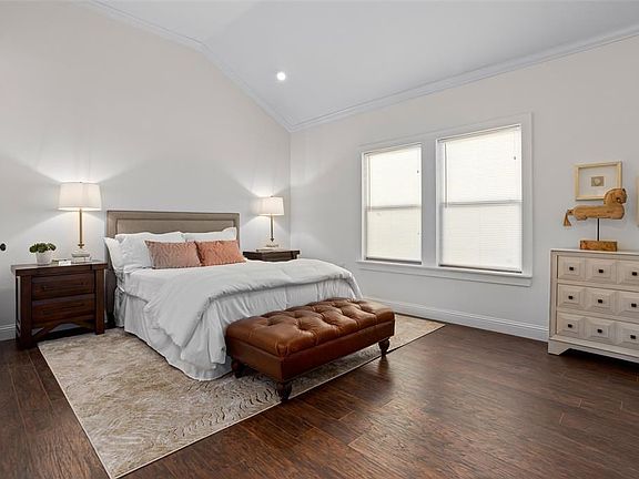 5th image of 5413 Pershing Ave