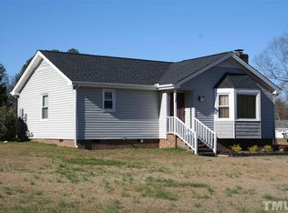 736 Country Meadow Rd, Fuquay Varina, NC 27526