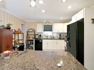 7015 Mirror Lake Rd, Columbia, SC 29209