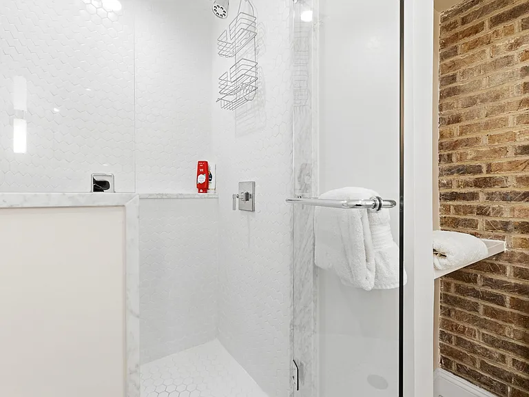 159 Salem St — Photo 8