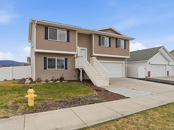 2nd image of 18109 E Michielli Ave