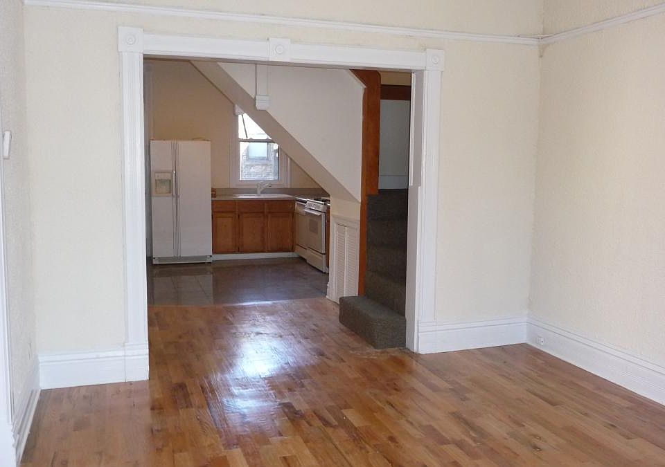 1st image of 3043 N Sheffield Ave #2