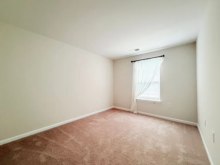 121 Capeside Ct — Photo 14