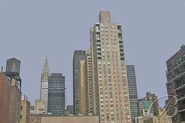 Sold by Bellmarc Realty | media 3