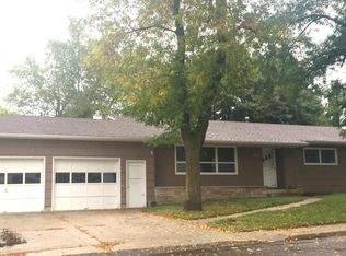 1022 3rd St NW, Watertown, SD 57201