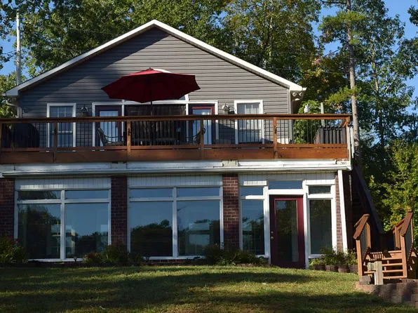 3560 Pinehaven Dr, New London, NC 28127