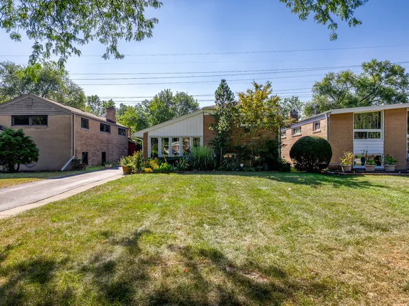 6542 N Kenneth Ave, Lincolnwood, IL 60712