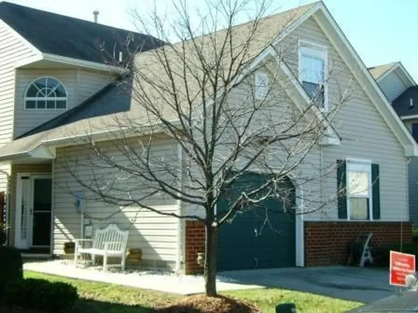 4613 Hunting Wood Rd, Chesapeake, VA 23321