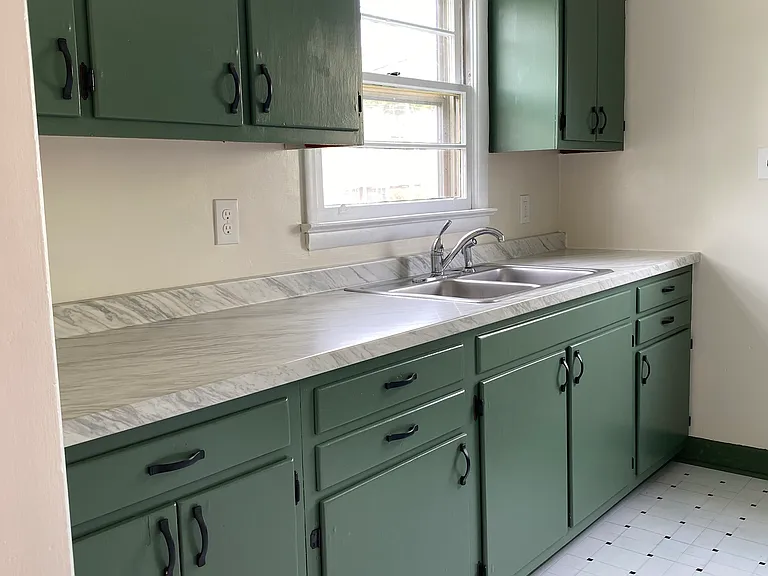 7 N Pershing Rd — Photo 5