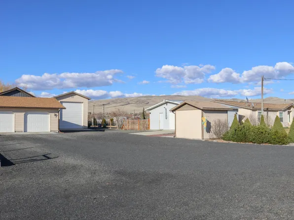 4812 N Wenas Rd, Selah, WA 98942