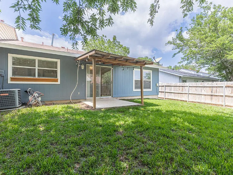 1366 Bayou Dr — Photo 29