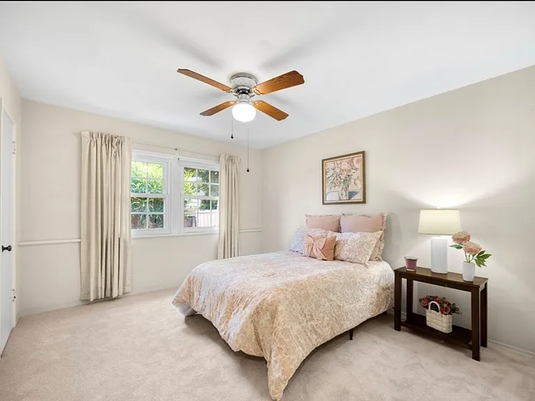 9811 Lampson Ave — Photo 5