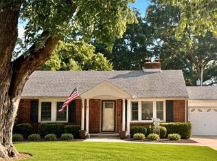 4301 W 62nd Ter, Fairway, KS 66205