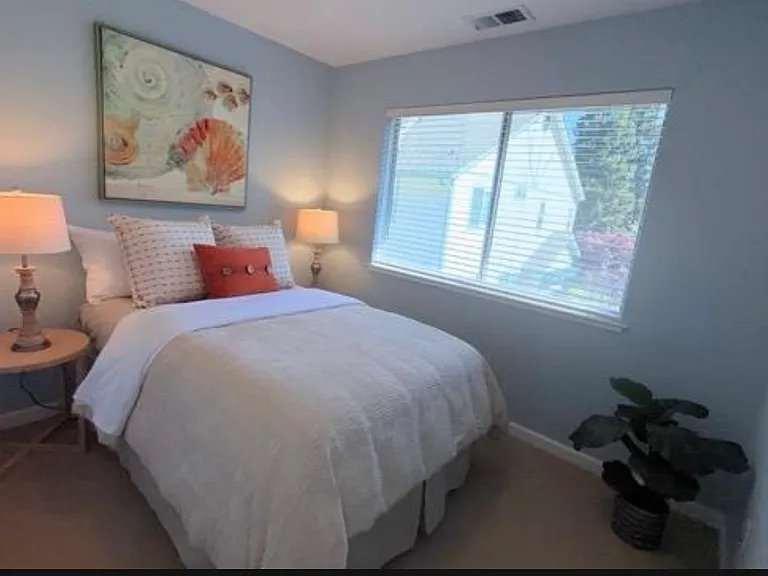 1720 Ocean St — Photo 10