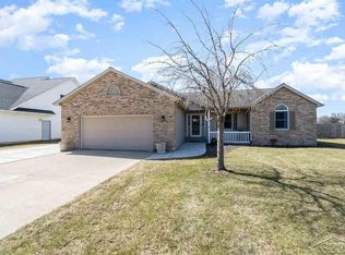 7631 N River Rd, Freeland, MI 48623