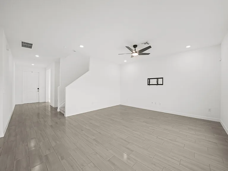 640 Veridian Cir NW — Photo 13