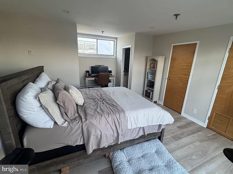 7 N Columbus Blvd #212 — Photo 32
