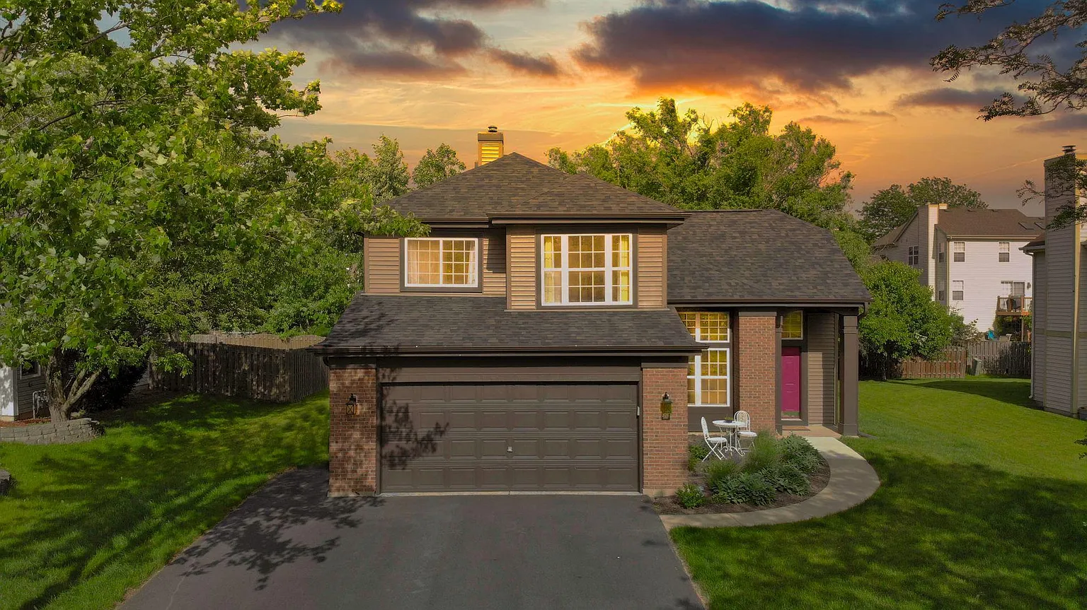 1325 Branden Ln photo 1