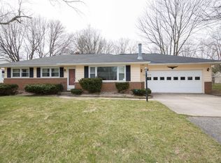 2325 Skyline St, Kalamazoo, MI 49006