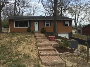 205 Lake Hillcrest Dr, Glen Carbon, IL 62034