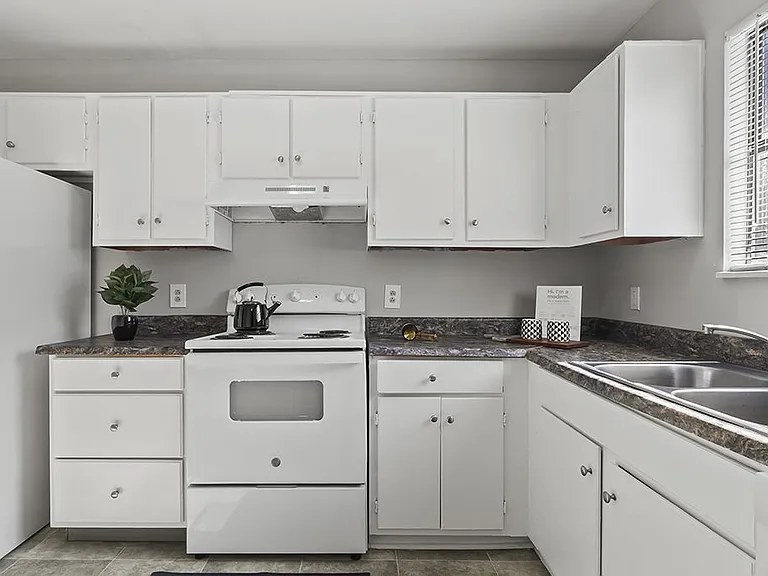 The Element at 4411 — Photo 3