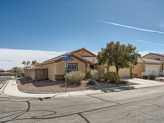 4th image of 6548 Bright Morning St
