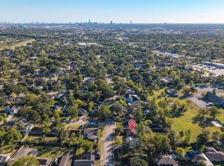4801 Sanborn Dr, Houston, TX 77092